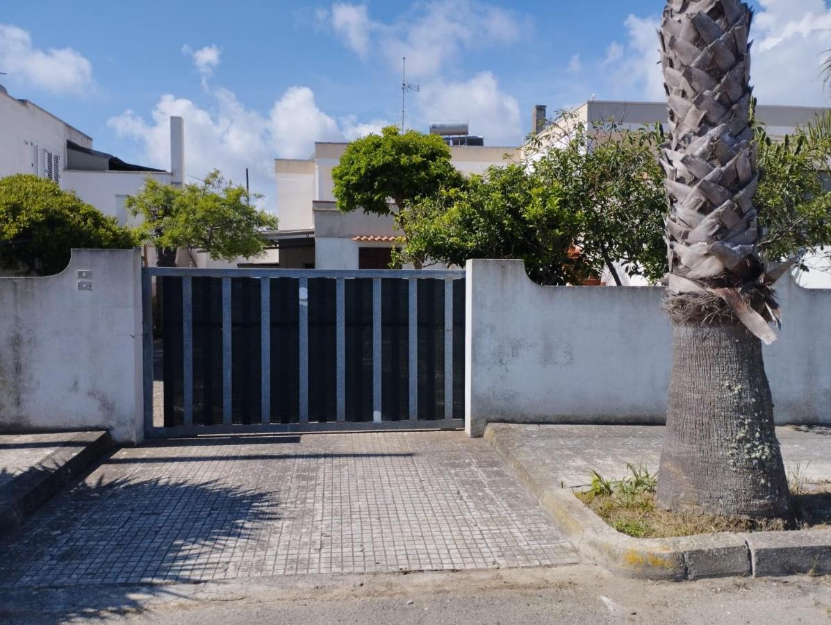 Appartamento Indipendente Nardy-Ros Torre dell'Orso Bagian luar foto